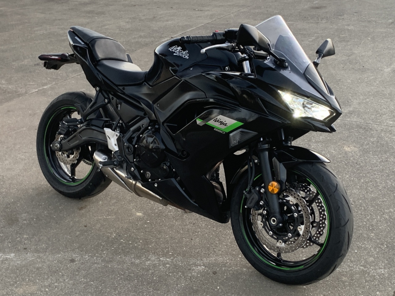2025 Kawasaki Ninja 650 ABS KRTC 
